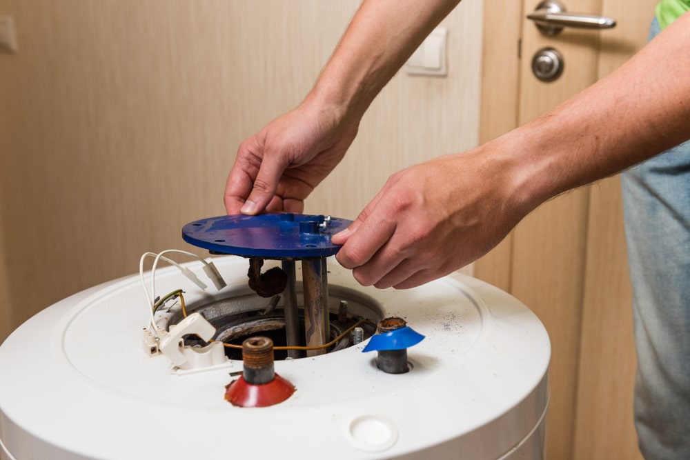 Comment nettoyer efficacement un chauffe-eau électrique 